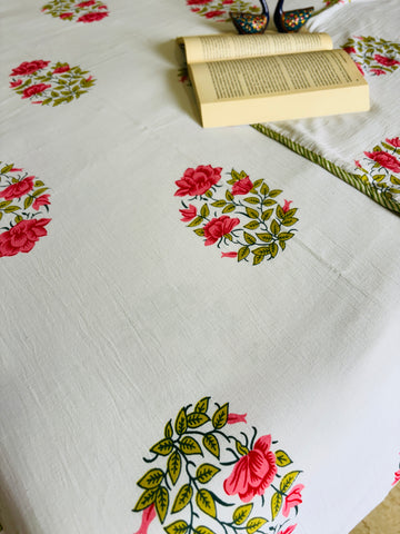 Laal Gulab Mulmul Cotton Dohar