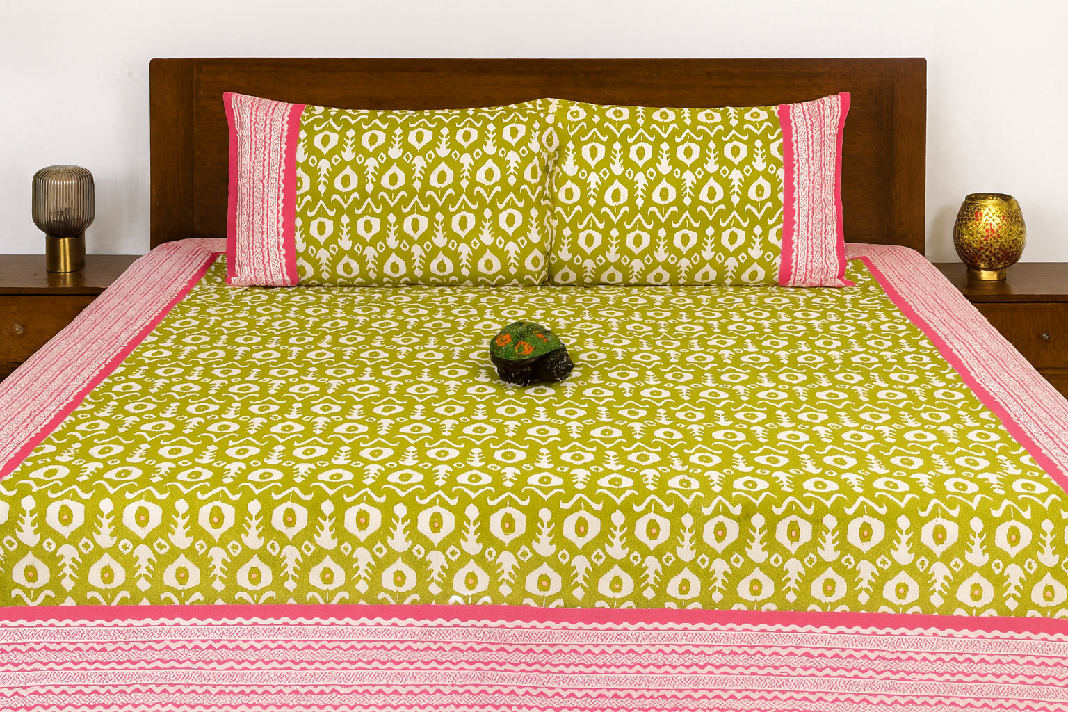 Iktara Print Premium Cotton King Size Bedsheet - Green