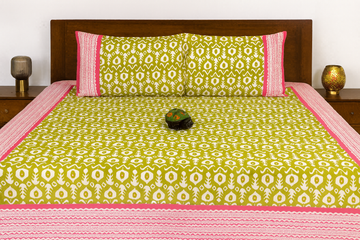 Iktara Print Premium Cotton King Size Bedsheet - Green